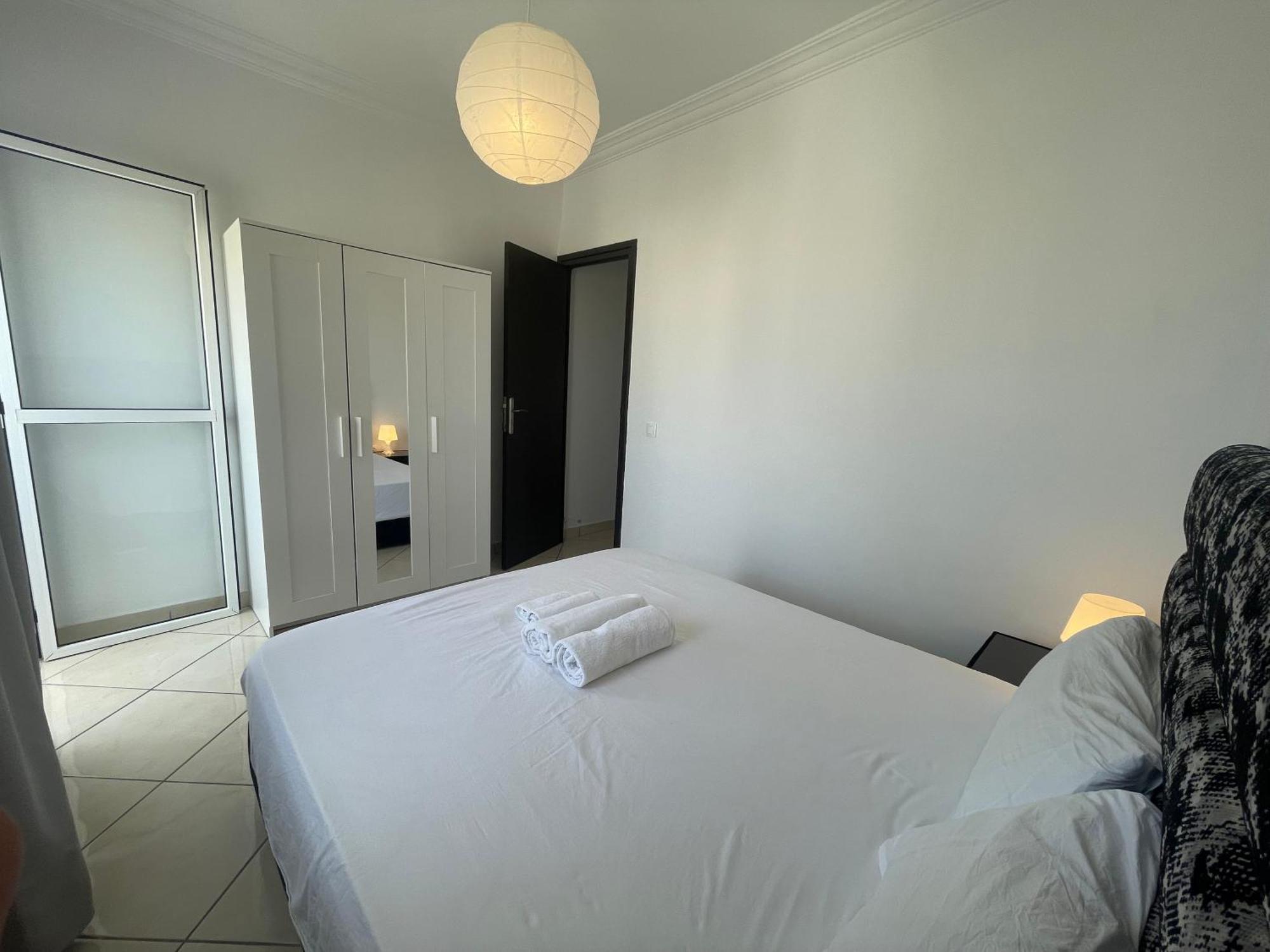 Apartamento Piso céntrico y a pie de playa. Martil Exterior foto